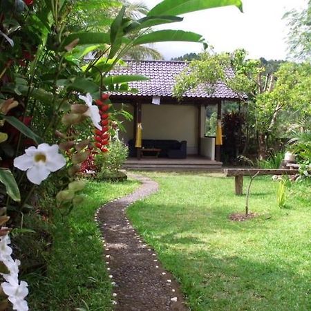 Kubu Shanti Sanda Munduk  Exterior photo